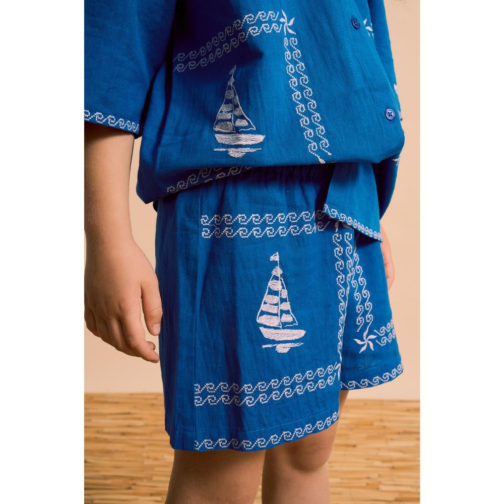 Embroidered short