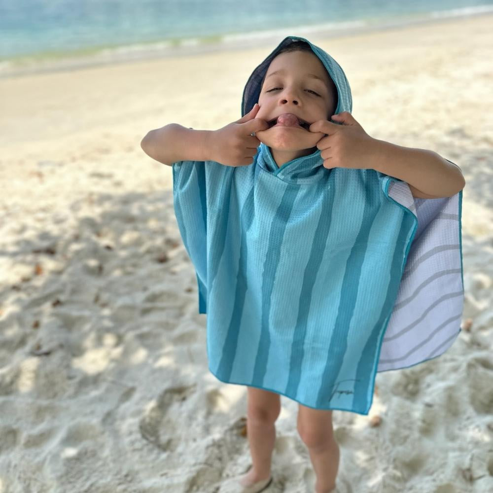 Oscar poncho