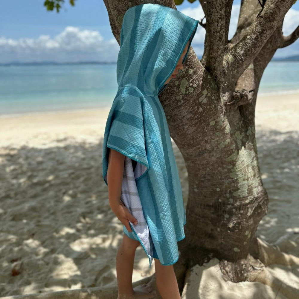 Oscar poncho
