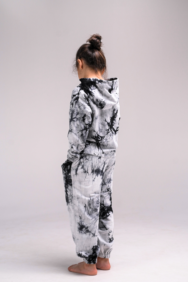 BLACK TIE DYE CARGO PANTS